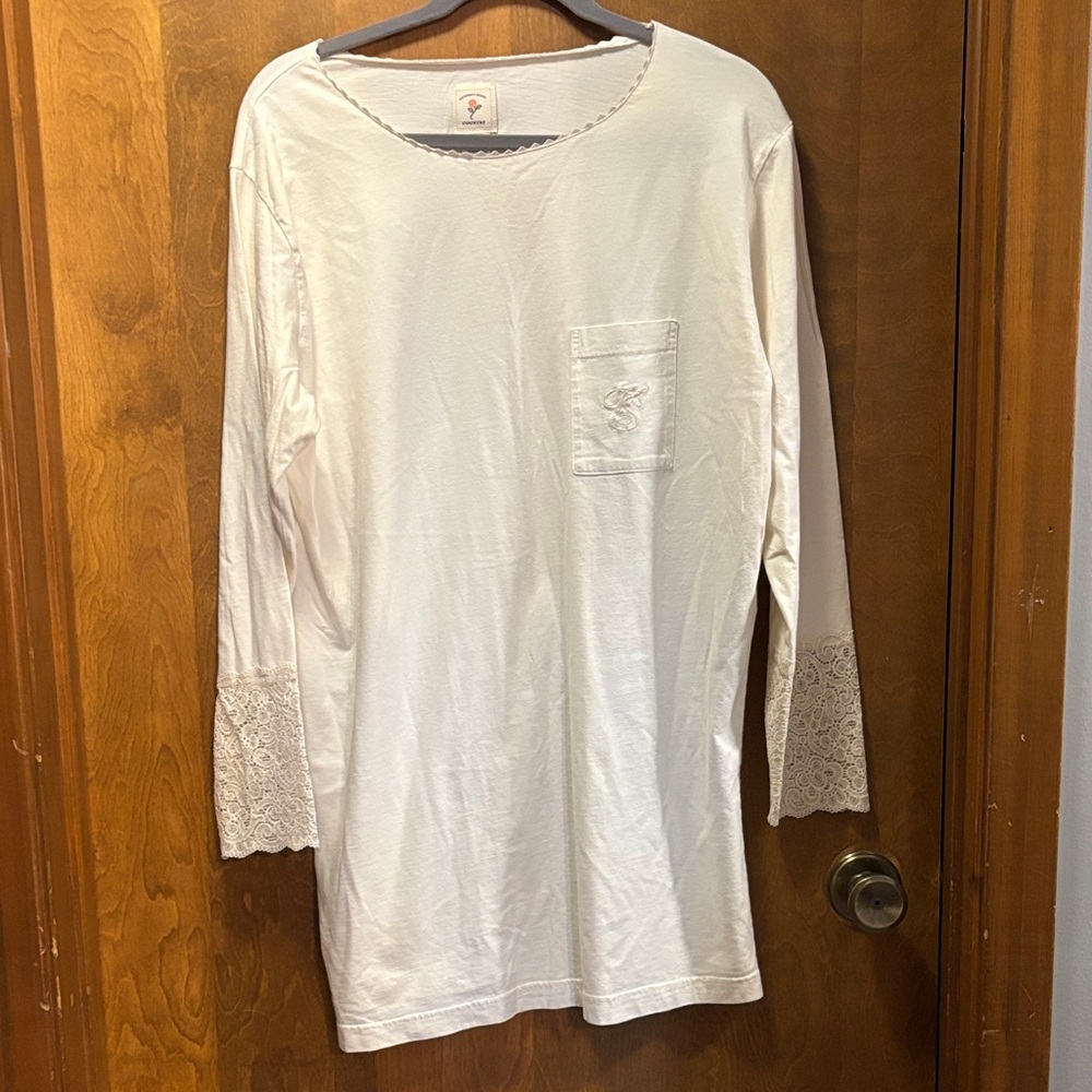 Vintage Victoria secret country Long Sleeve Pajama set w/ Lace Accents